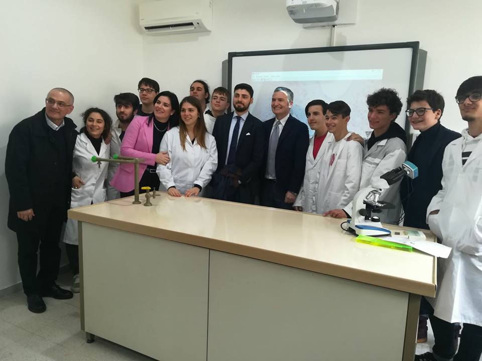 Video – Intitolato al senatore Alfonso Capone il laboratorio scientifico dei Salesiani a Napoli