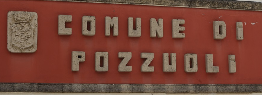 Rissa al Consiglio comunale di Pozzuoli