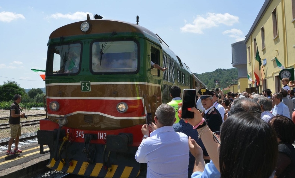 TRENO A VAPORE, VINCENZO DE LUCA E ROSETTA D’AMELIO DOMENICA A BENEVENTO