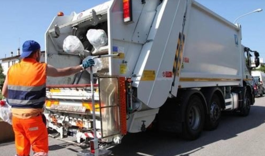 Afragola. Sotto accusa la raccolta rifiuti, Montefusco: “chi difende la Buttol?”