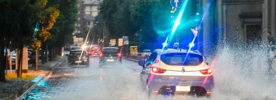 Maltempo: Sarà un sabato di tempesta, emanata allerta arancione