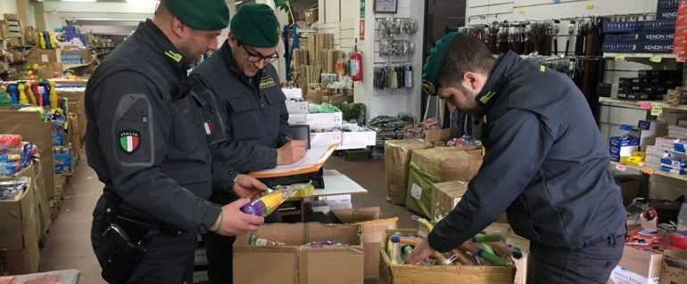 Frattamaggiore: Sequestrati 25 milioni di giocattoli contraffatti