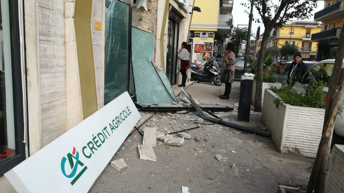 Afragola: In azione questa notte la banda del bancomat