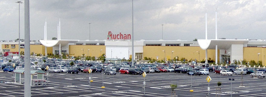 Giugliano: Vigilanza sventa tentativo di furto di un’auto nel parcheggio dell’Auchan