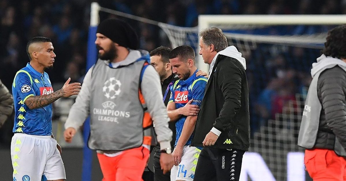 Distorsione alla spalla per Mertens, in dubbio per Genova