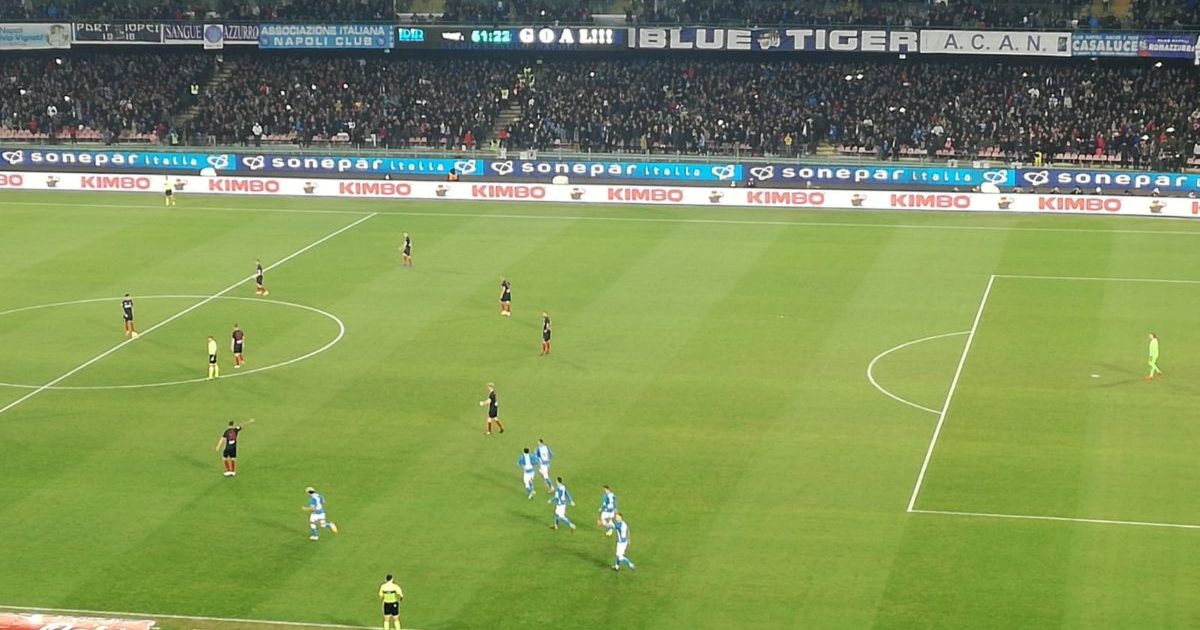 Mertens tinge il capodanno d’azzurro