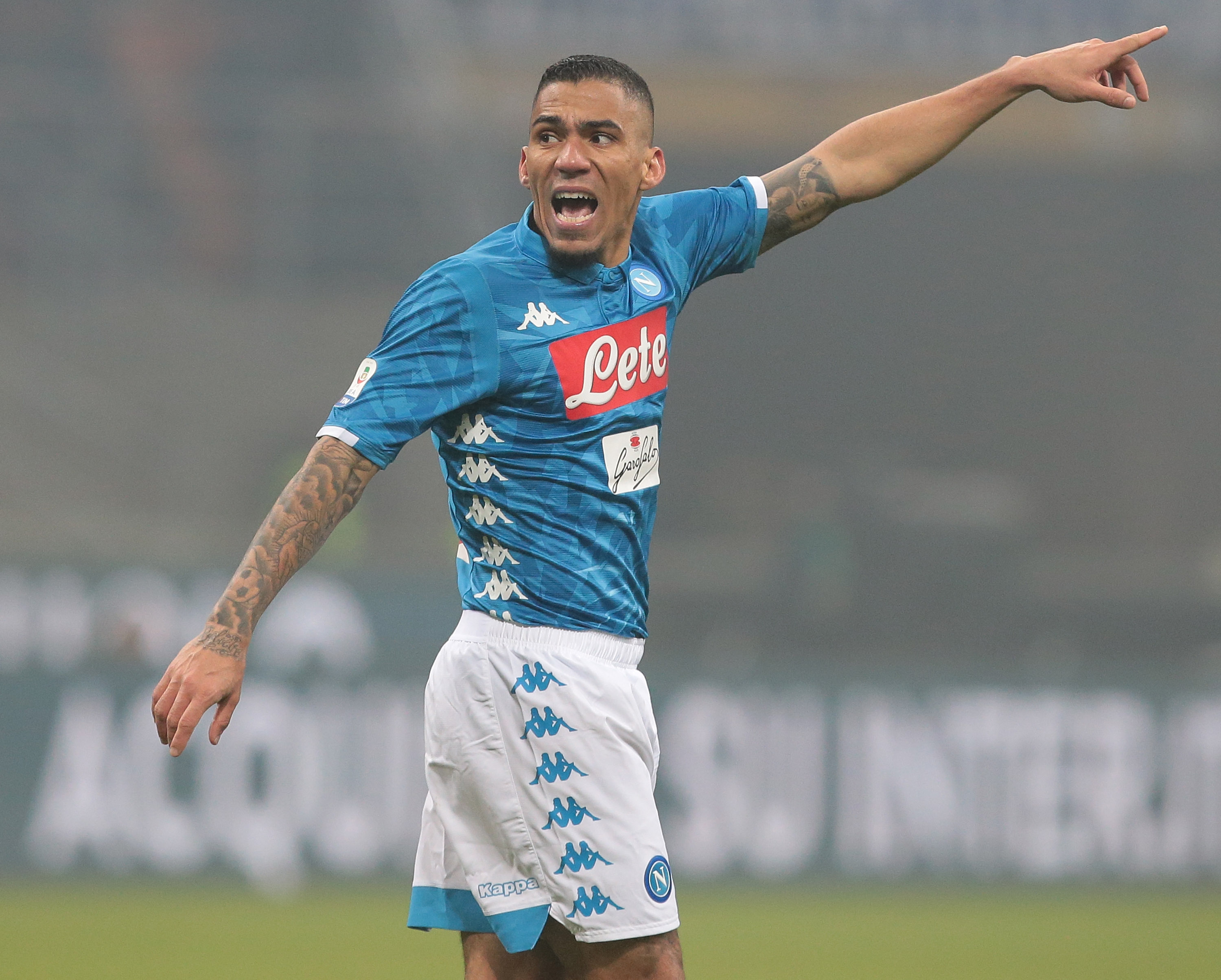 Napoli: infortunio per Allan. Un mese di stop per il mediano azzurro