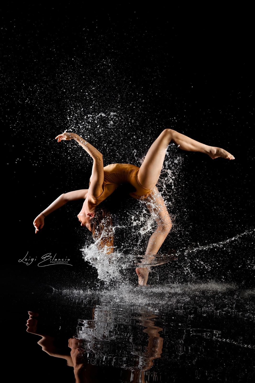 Il fotografo grumese Luigi Bilancio al San Carlo di Napoli con “Aqua”
