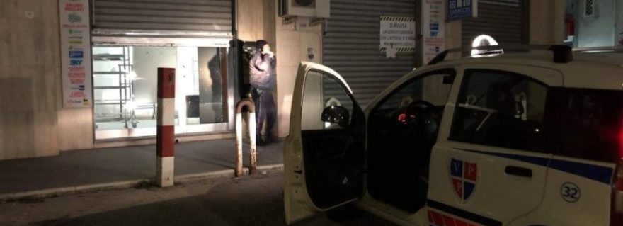 Aversa: Vigilantes sventato furto in tabaccheria nella notte