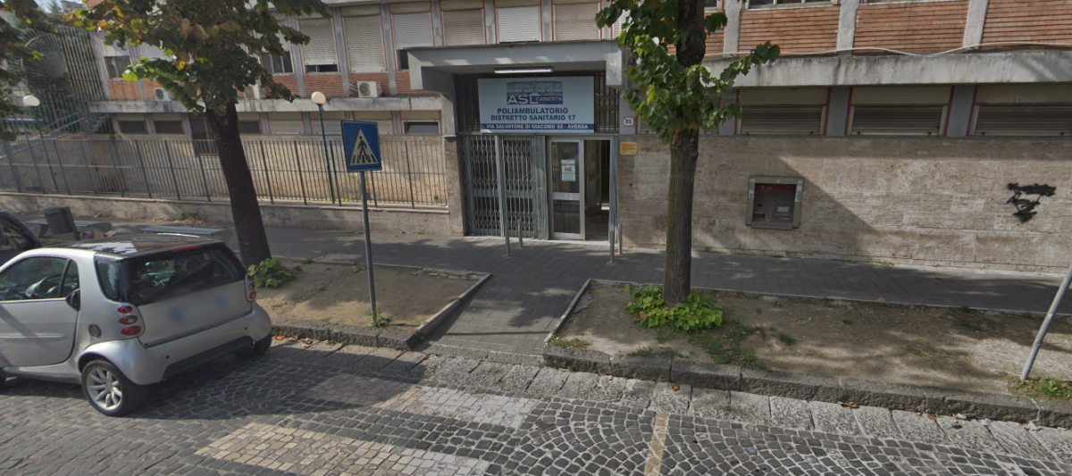Aversa: Lite all’ASL volano stampellate, interviene la Polizia