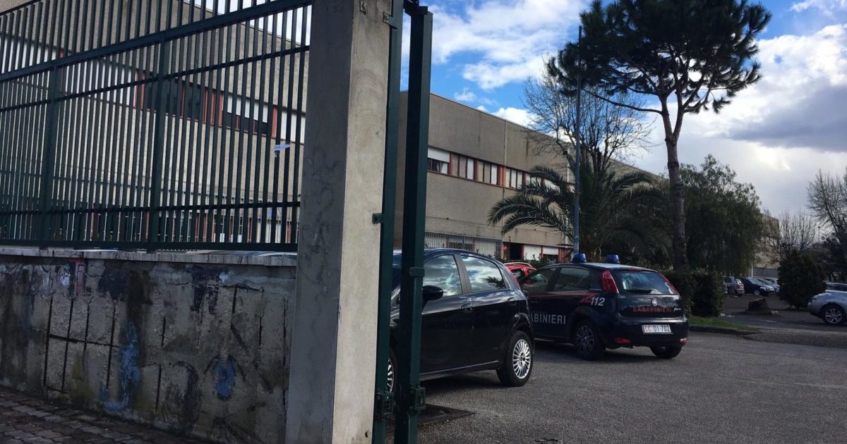 Afragola: Vandali in azione nell’Istituto Europa Unita
