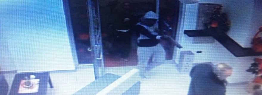 Afragola, tredicesima rapina ai danni del bar tabacchi: “Non ci arrenderemo”