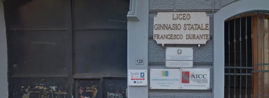 Caldo asfissiante e pericolo amianto: l’incubo degli esami al Liceo Durante di Frattamaggiore