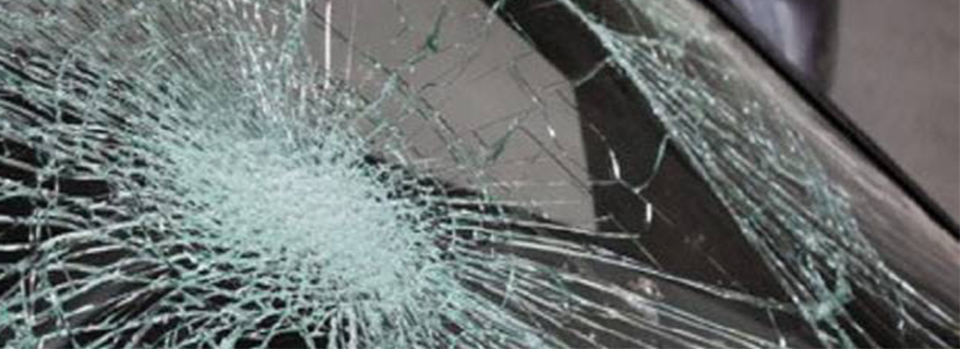 Arzano: Pietre contro le auto sulla circumvallazione, donna ferita