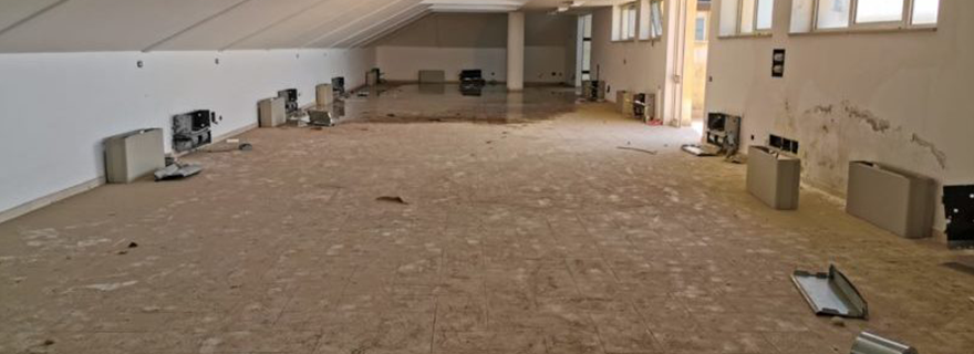 Orta di Atella: Depredato ex Municipio dai vandali