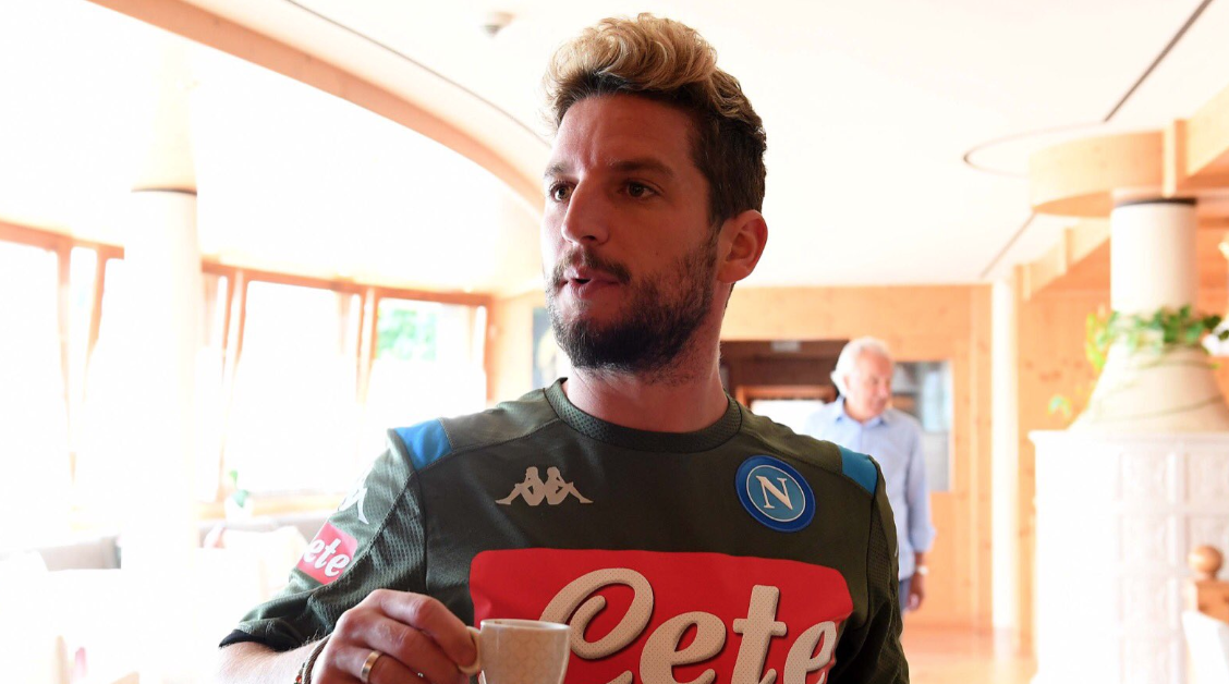 Napoli: Mertens ha raggiunto i compagni a Dimaro. Ovazione per il talento belga