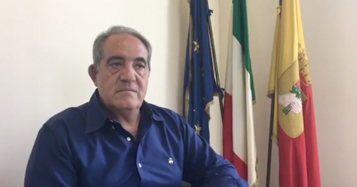 Afragola, il Sindaco Grillo reperisce e consegna farmaco salvavita ad un cittadino