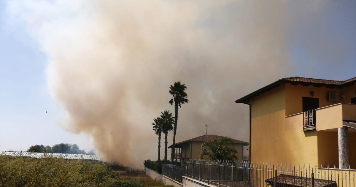 Cava Micillo, incendio quasi domato