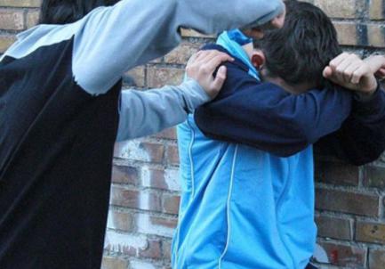 Scatta la violenza dopo un “like” ad una ragazza. 18enne di Caivano nei guai