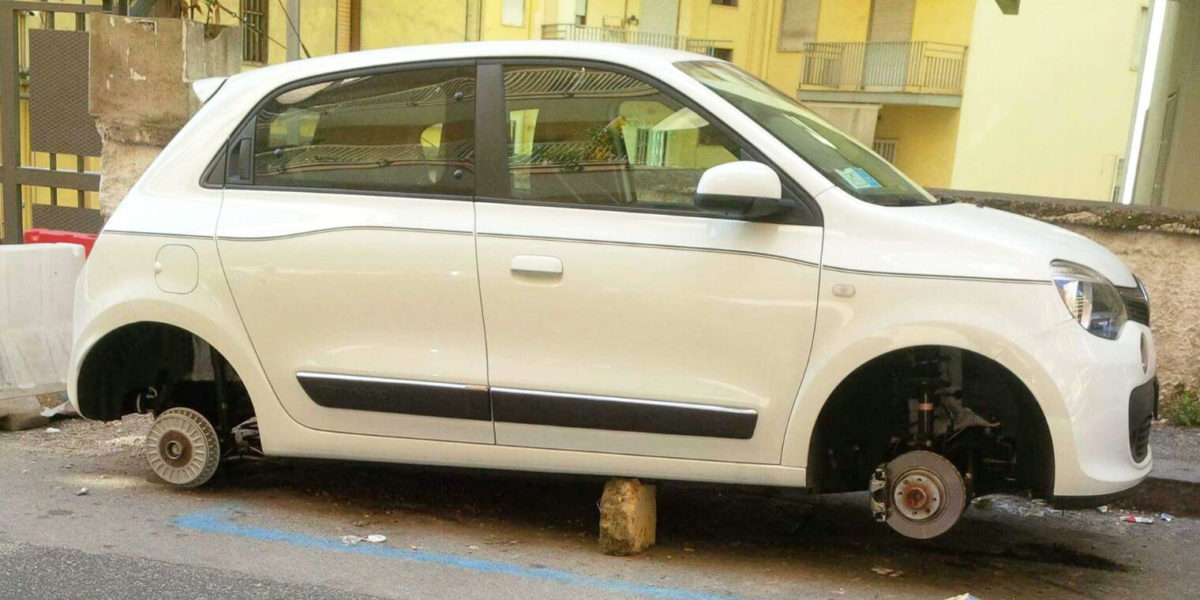 Frattamaggiore: Continuano i furti di pneumatici