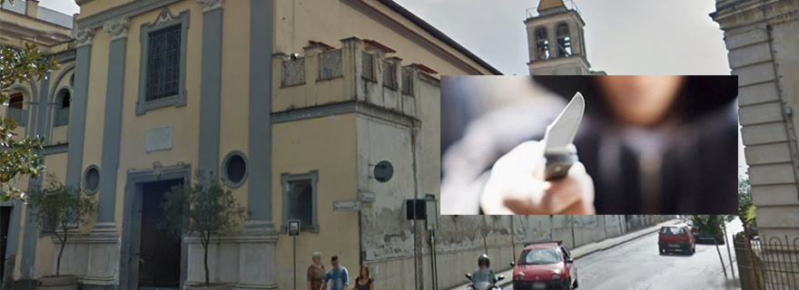 Grumo Nevano: Donna rapinata dopo la messa con un coltello a serramanico