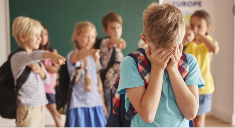 Bullismo al Pertini di Afragola: genitori arrivano alle mani