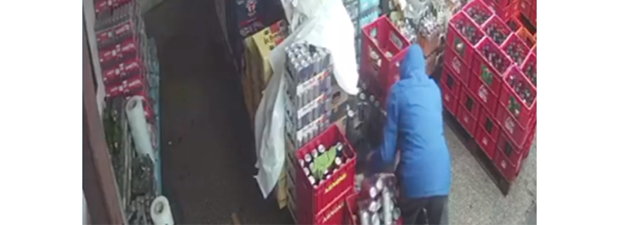 Crispano: Furto al deposito di bibite, vigilantes bloccano il ladro