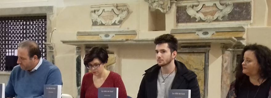 Giugliano: il Sindaco Poziello presenta il libro “La città dei fumi” di Giovanni Basile