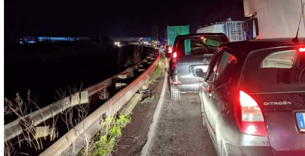 Asse Mediano bloccato da un incidente a catena