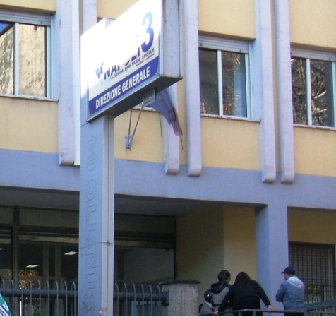 Follia all’ASL di Frattamaggiore: consigliere comunale aggredisce tre dipendenti del CUP