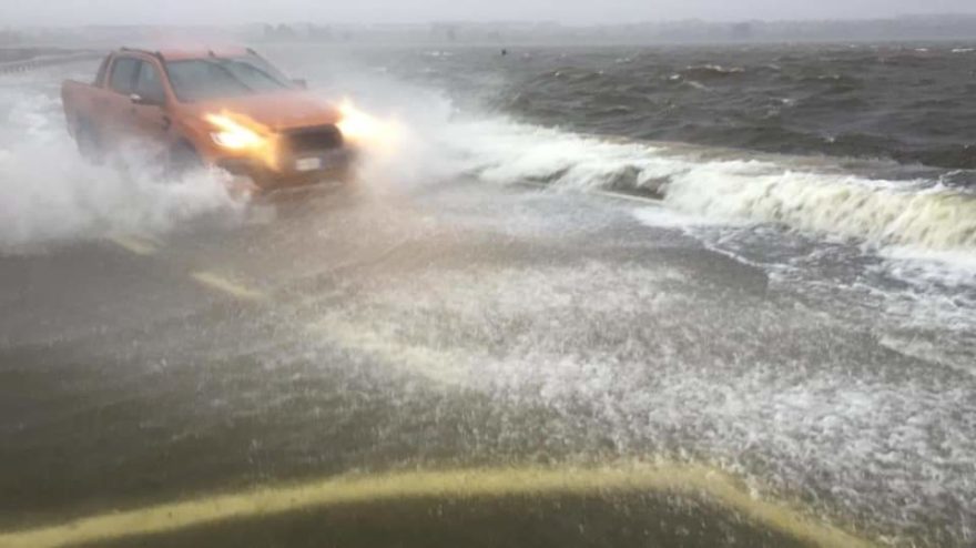 Lago Patria: Situazione critica, esondano le acque. Sul posto i mezzi dello Sma