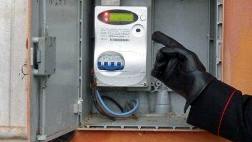 Manomissione del contatore e furto di acqua. Denunciato l’evasore