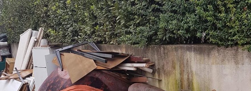 Giugliano: Sversati rifiuti nei pressi di Via Carrafiello