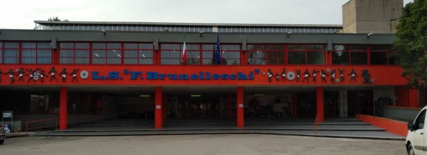 Afragola: Il Dirigente del Liceo Brunelleschi: “Gli studenti che hanno frequentato i Magazzini Fermi la sera tra il 22 e 23 febbraio devono rivolgersi al medico curante”