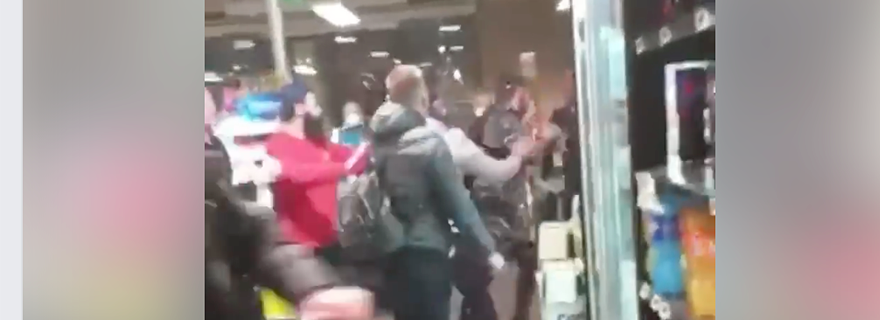 Casoria, maxirissa in un supermercato a causa del mancato utilizzo della mascherina (VIDEO)