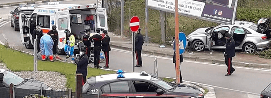 Casalnuovo: Prima forzano posto di blocco e poi il folle inseguimento (VIDEO)