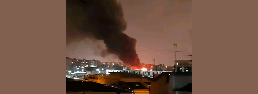 Casoria: In fiamme capannone industriale