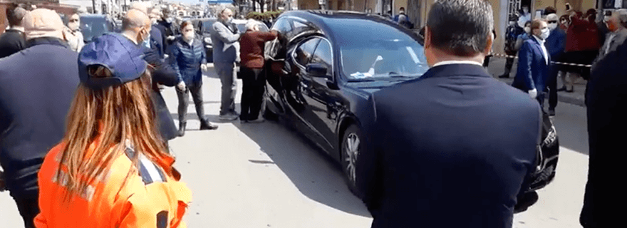 Saviano: Folla per l’addio al Sindaco Sommese, polemiche