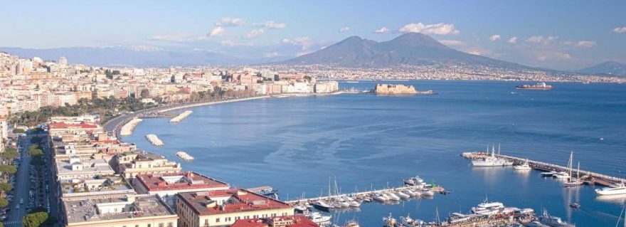 Con l’emergenza sanitaria, Napoli sulla bocca di tutti: pareri inopportuni o gaffe televisive?