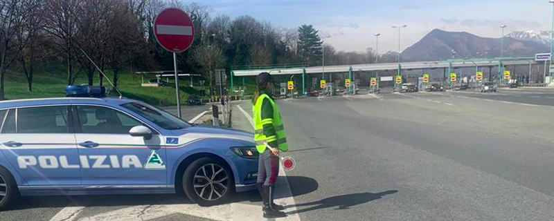 Coronavirus, 14 positivi ai test rapidi su 60 al blocco autostradale di Caserta Sud