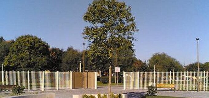 Giugliano: Rapina fuori la villa comunale. Aggredite due ragazze