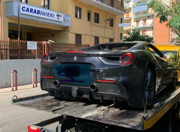 Aversa: Controlli movida, sequestrata una Ferrari e stupefacenti