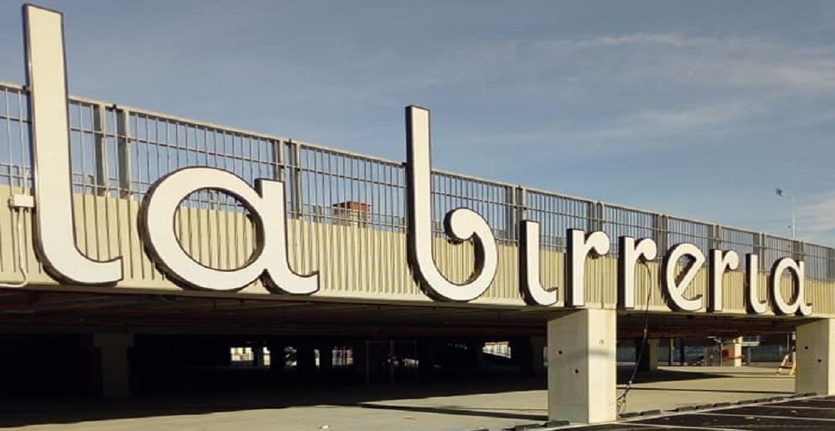 Raid vandalico al centro commerciale “La Birreria”, denunciati due minorenni