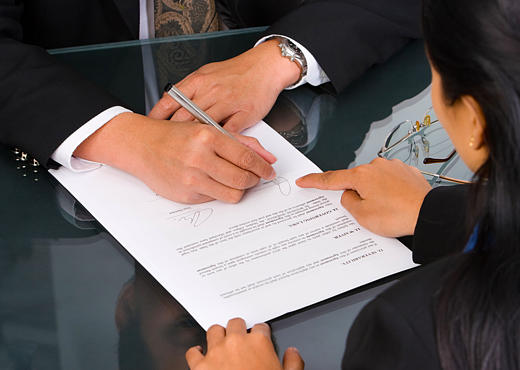 Casoria: notaio condannato per falsificazione in atto pubblico a noto imprenditore facoltoso