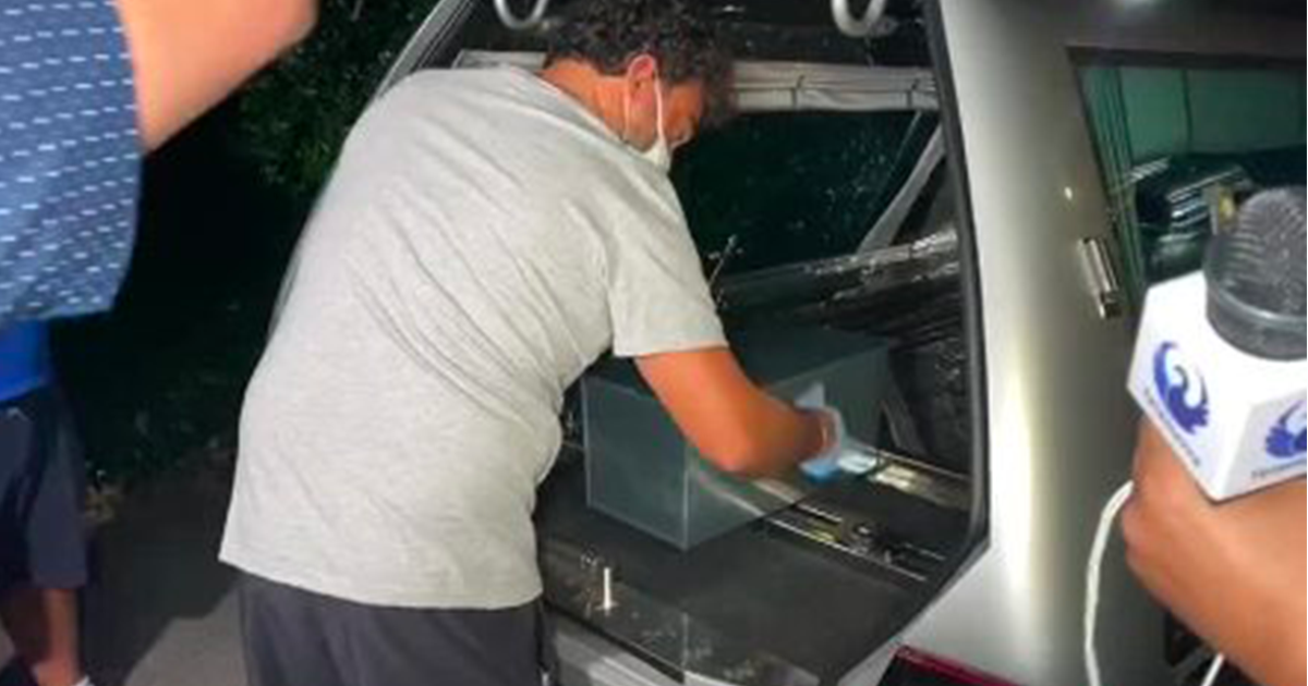 Neonato abbandonato trovato morto tra i cespugli, arrestati i genitori