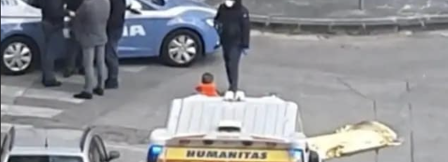 Napoli: Giù dal balcone, muore undicenne. L’ombra delle “challenge dell’orrore”