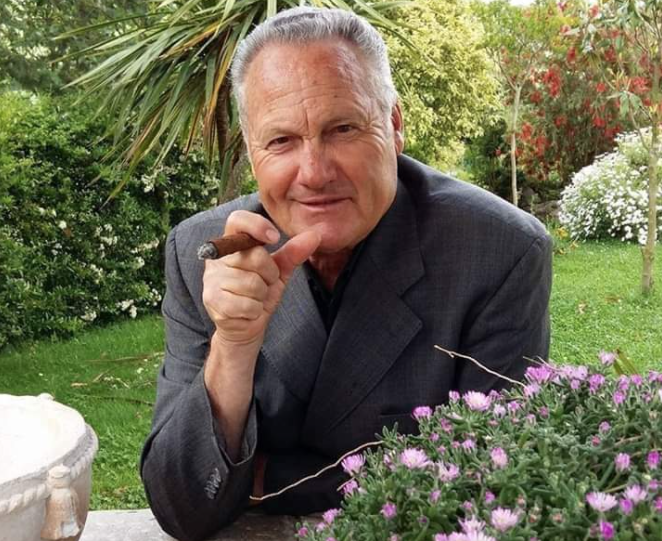 Caivano piange Franco, dopo 25 anni di servizio scolastico lascia la comunità colpito dal COVID