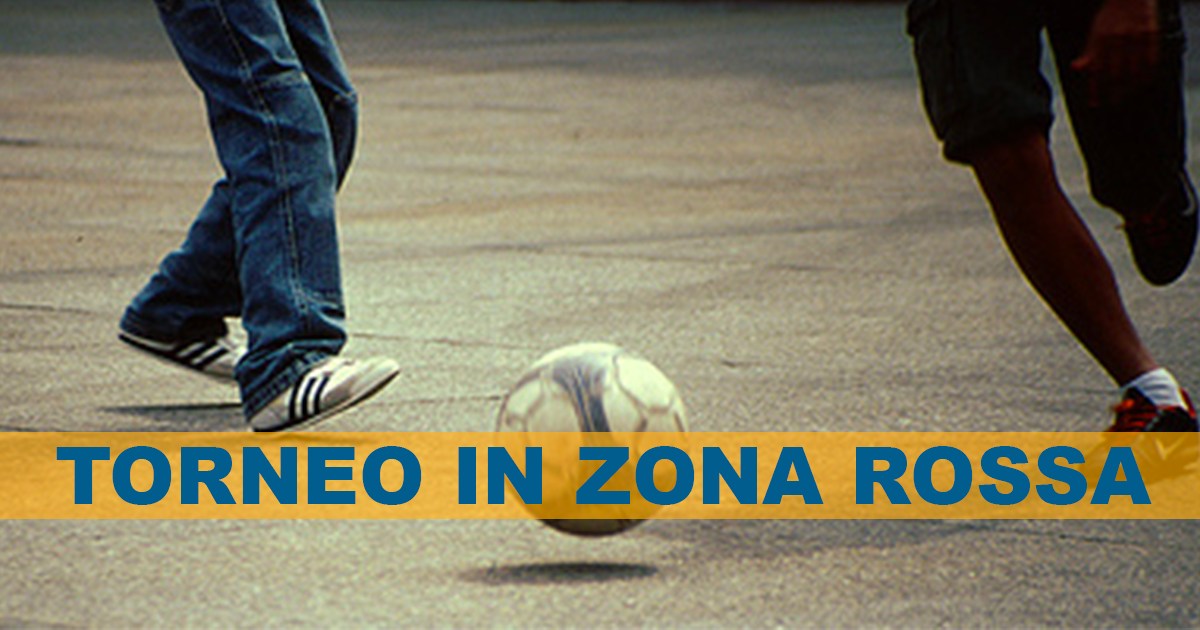 Napoli: Carabinieri interrompono partita di calcio in centro città