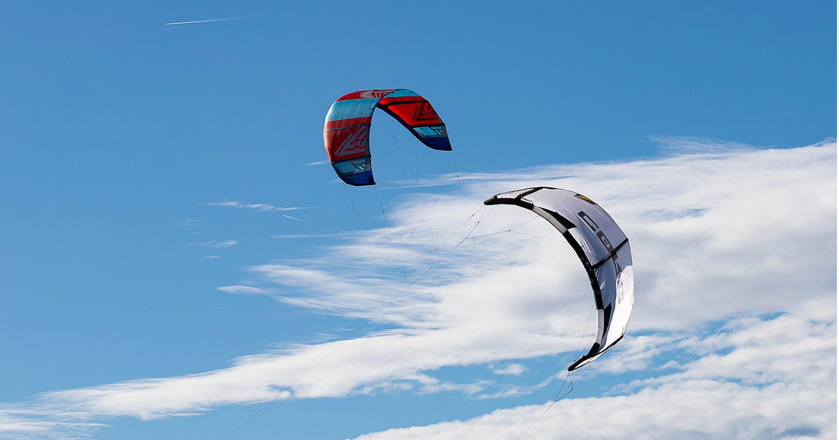 Casoria, vendono una vela da kitesurf rubata: due denunciati