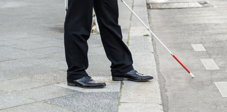 Sull’aggressione al cieco di Acerra, interviene anche l’Osservatorio La Battaglia di Andrea